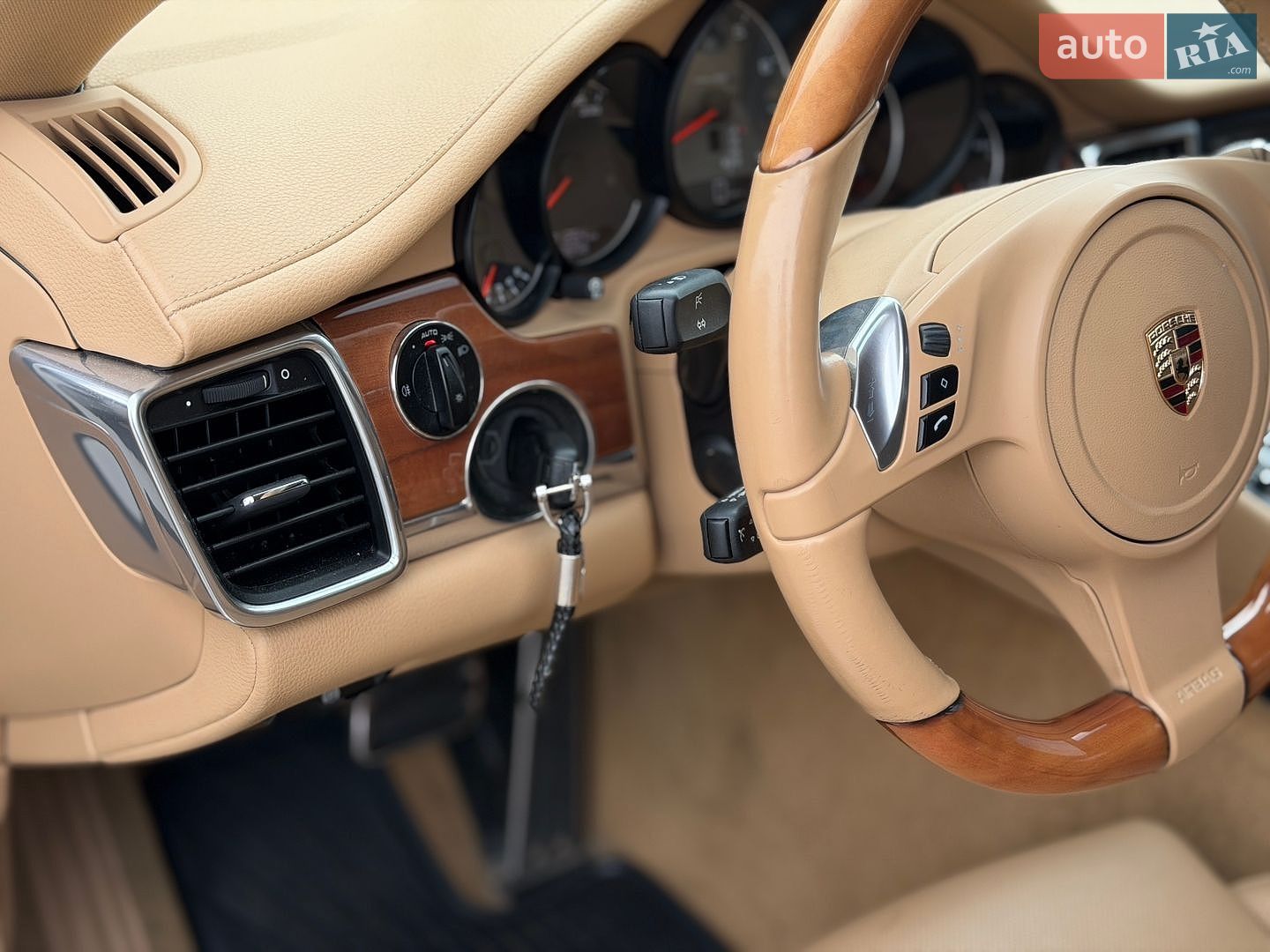 Porsche Panamera 2012 VIN WP0ZZZ97ZCL051904 фото оголошення 47 з 73