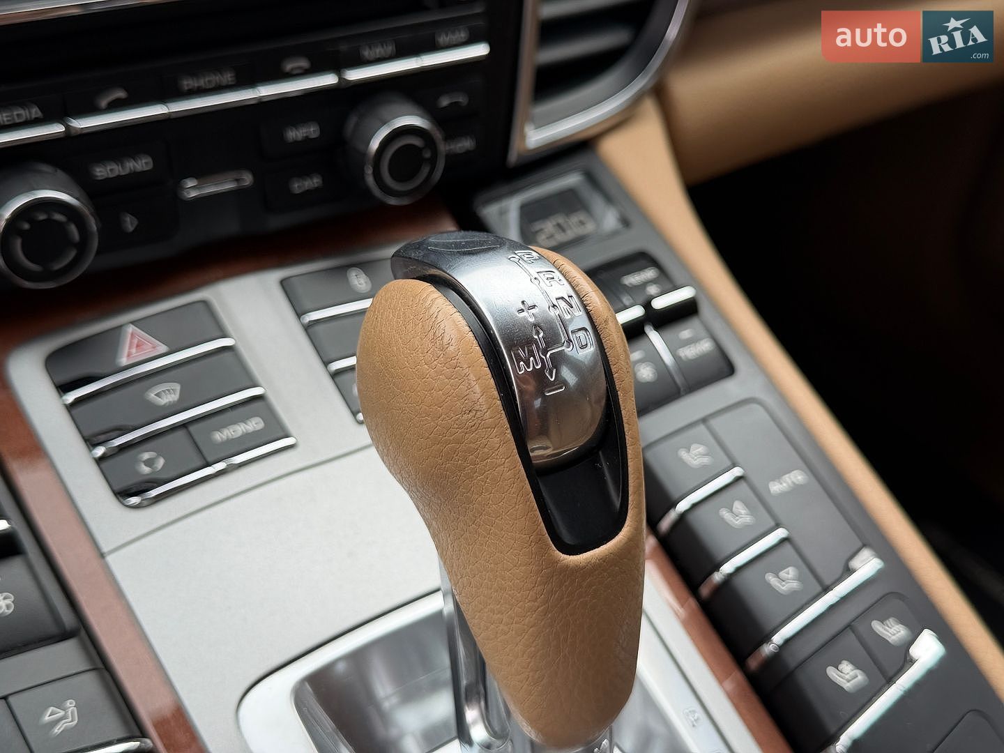 Porsche Panamera 2012 VIN WP0ZZZ97ZCL051904 фото оголошення 61 з 73