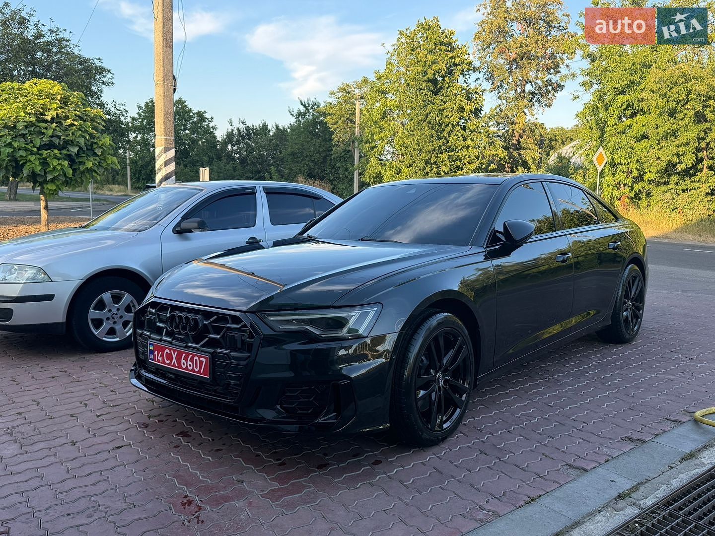 Audi A6 2019 VIN WAUL2AF29KN077880 фото оголошення 2 з 16
