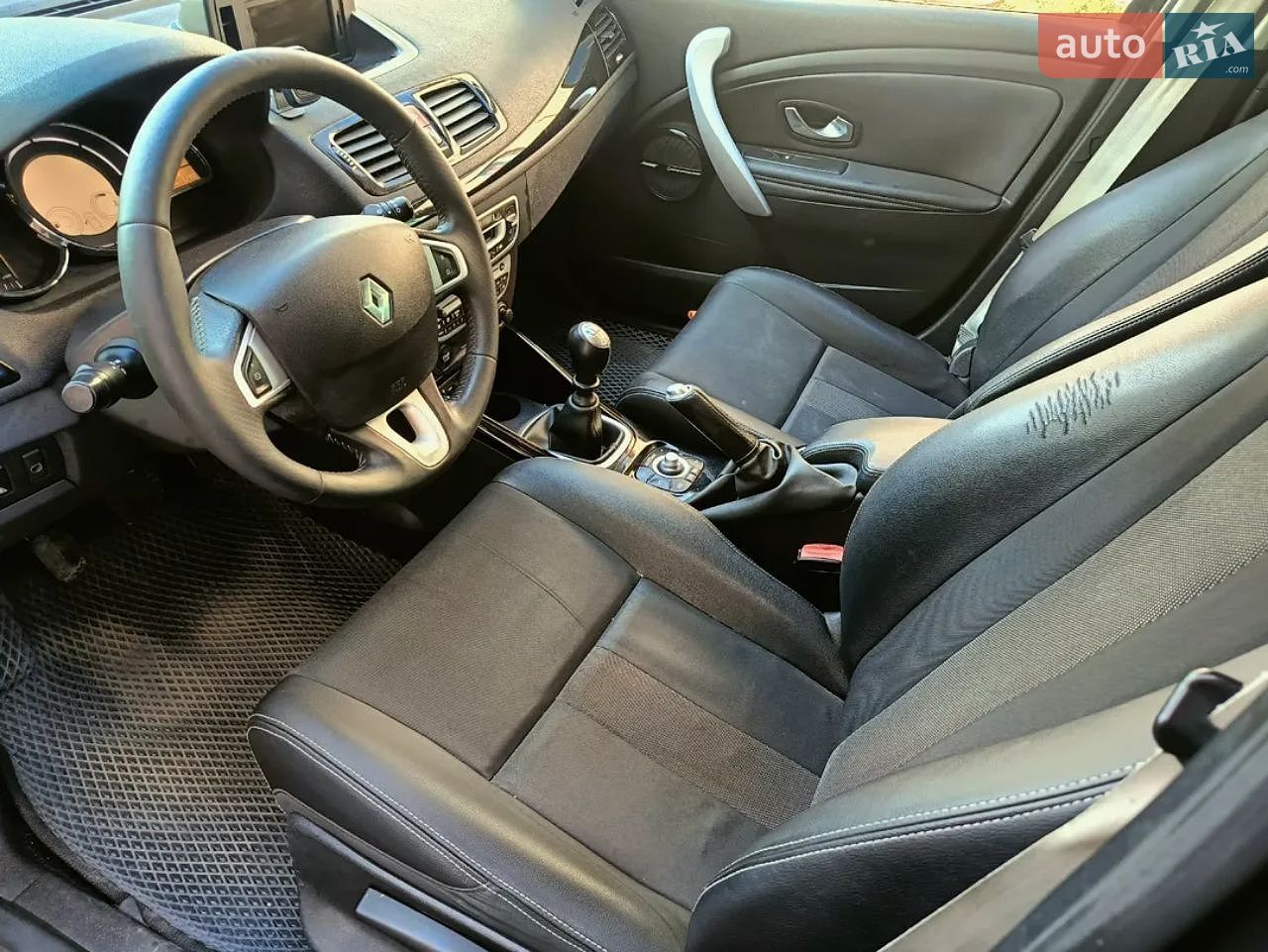 Renault Megane 2011 VIN VF1KZ1V0645462785 фото оголошення 11 з 16