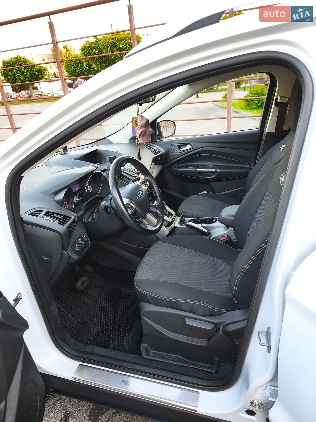 Ford Kuga 2013 VIN WF0AXXWPMADC44208 фото оголошення 3 з 5
