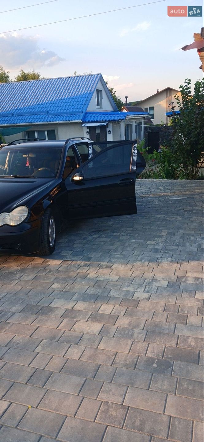 Mercedes-Benz C-Class 2003 VIN WDB2032041F415497 фото оголошення 2 з 9