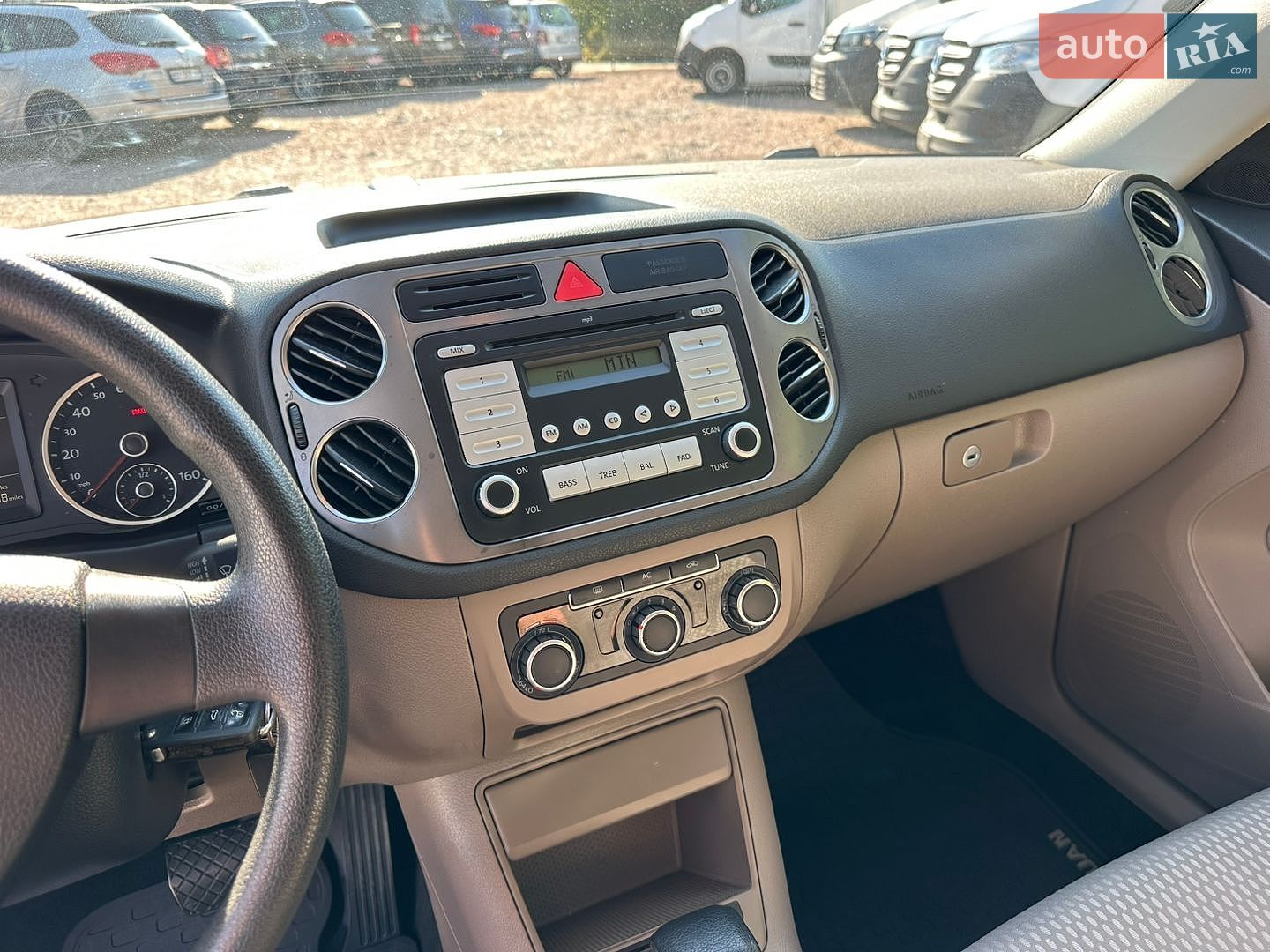 Volkswagen Tiguan 2010 VIN WVGBV7AX5AW003369 фото оголошення 17 з 27