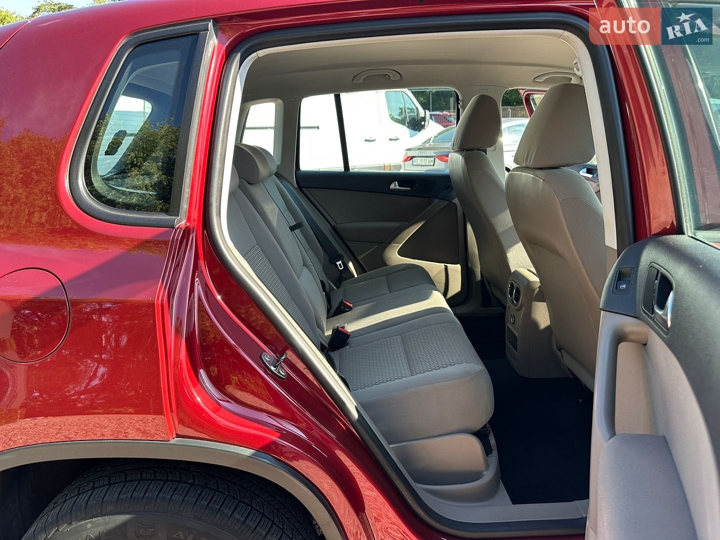 Volkswagen Tiguan 2010 VIN WVGBV7AX5AW003369 фото оголошення 22 з 27