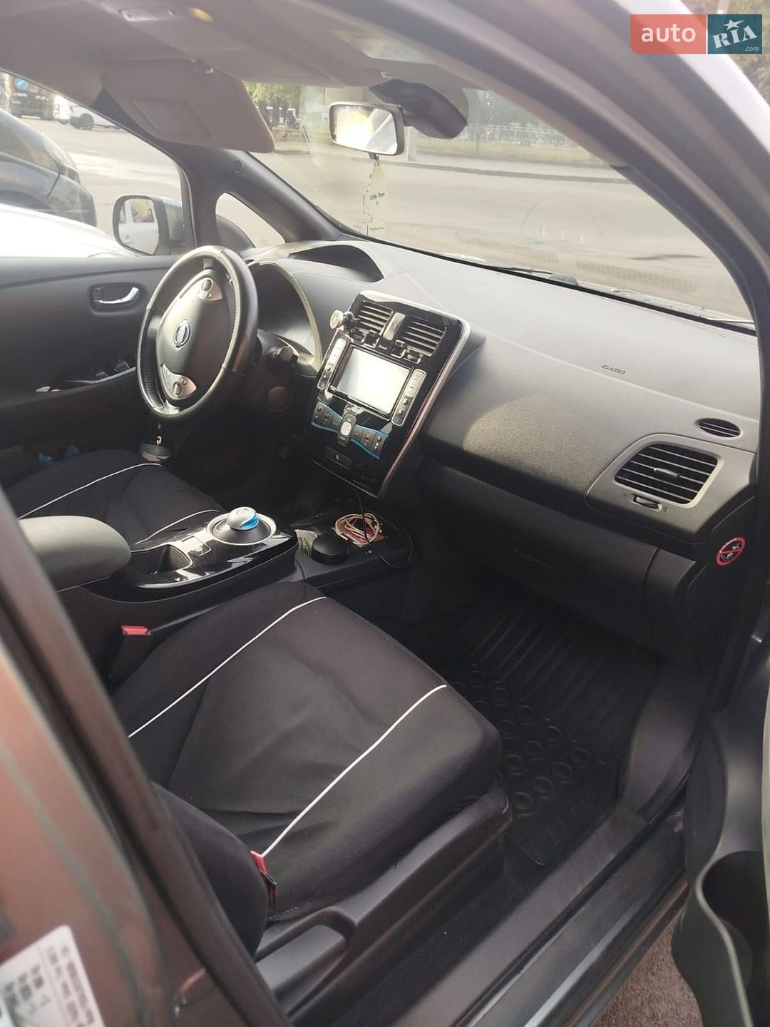 Nissan Leaf 2015 VIN SJNFAAZE0U6035099 фото оголошення 4 з 16