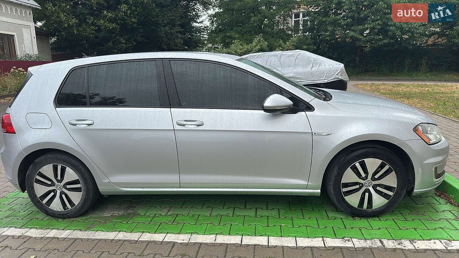 Volkswagen e-Golf 2016 VIN WVWKP7AU8GW914714 фото оголошення 2 з 4