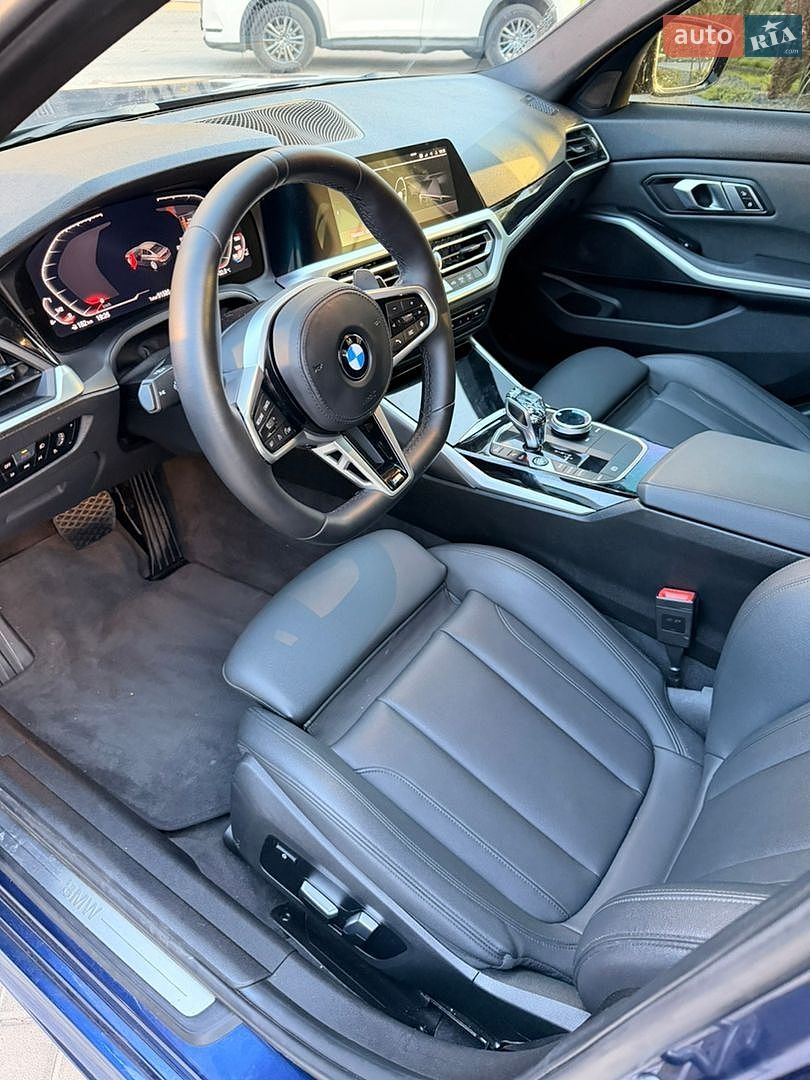 BMW 3 Series 2019 VIN WBA5R1C56KAK07432 фото оголошення 10 з 14