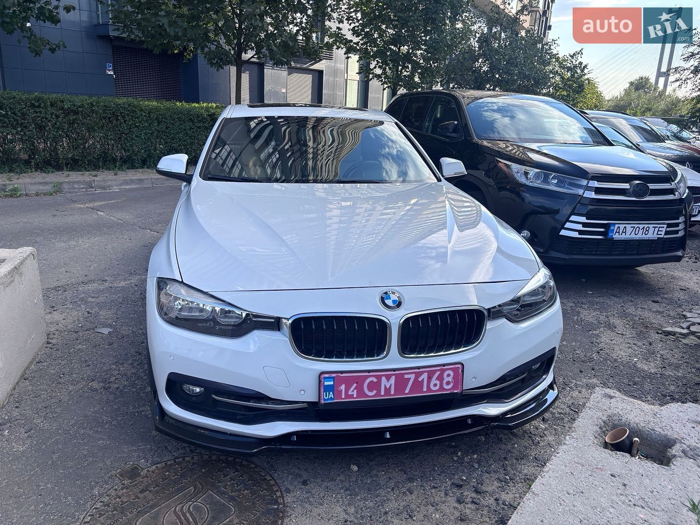 BMW 3 Series 2017 VIN WBA8B9G35HNU56234 фото оголошення 8 з 15
