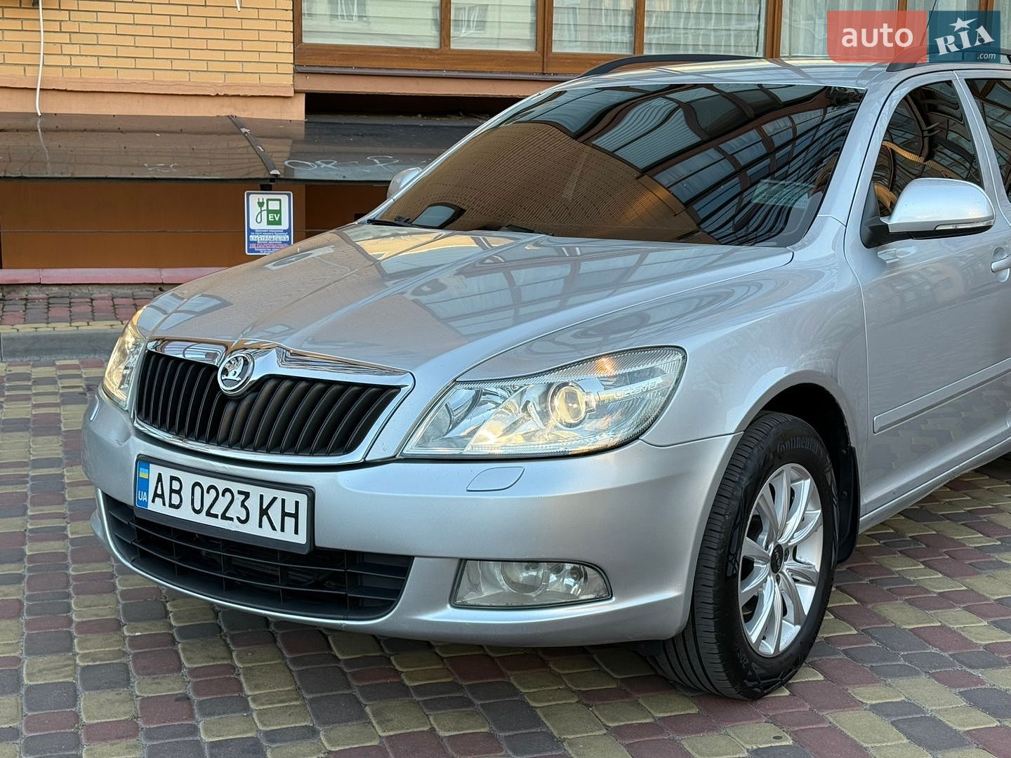 Skoda Octavia 2010 VIN TMBGT61Z6A2116802 фото оголошення 5 з 46