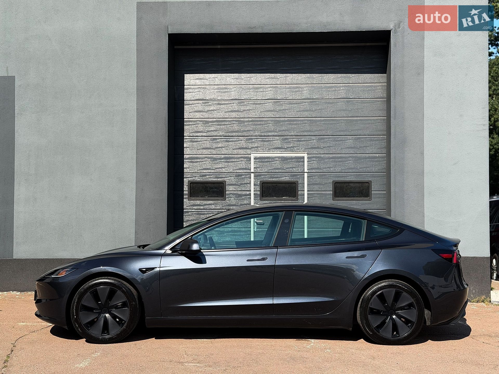 Tesla Model 3 2024 VIN 5YJ3E1EA2RF743280 фото оголошення 6 з 30