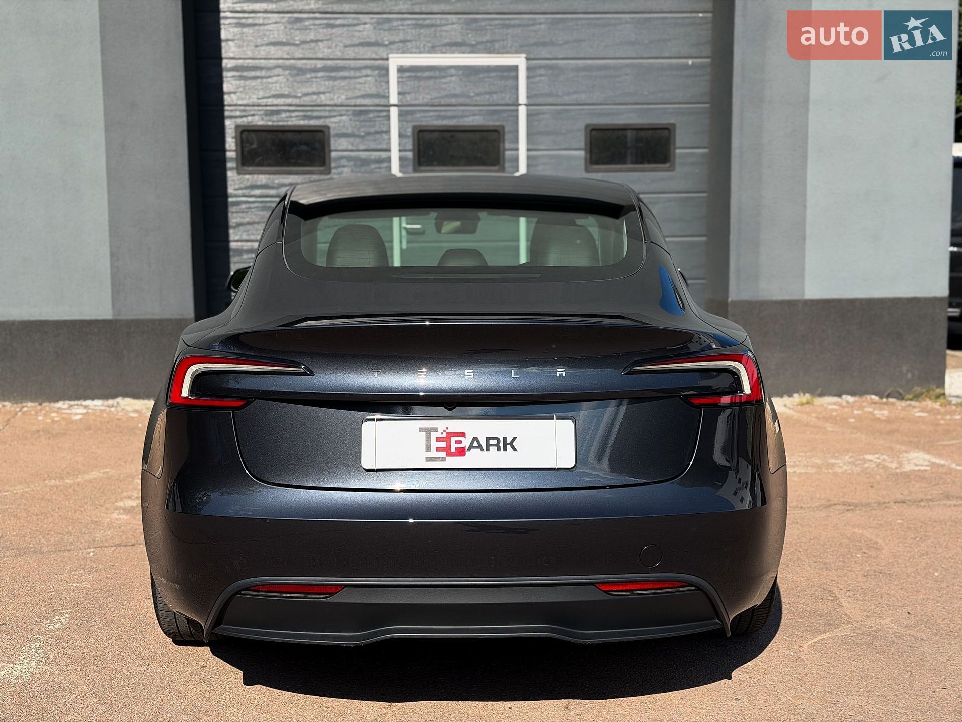 Tesla Model 3 2024 VIN 5YJ3E1EA2RF743280 фото оголошення 9 з 30