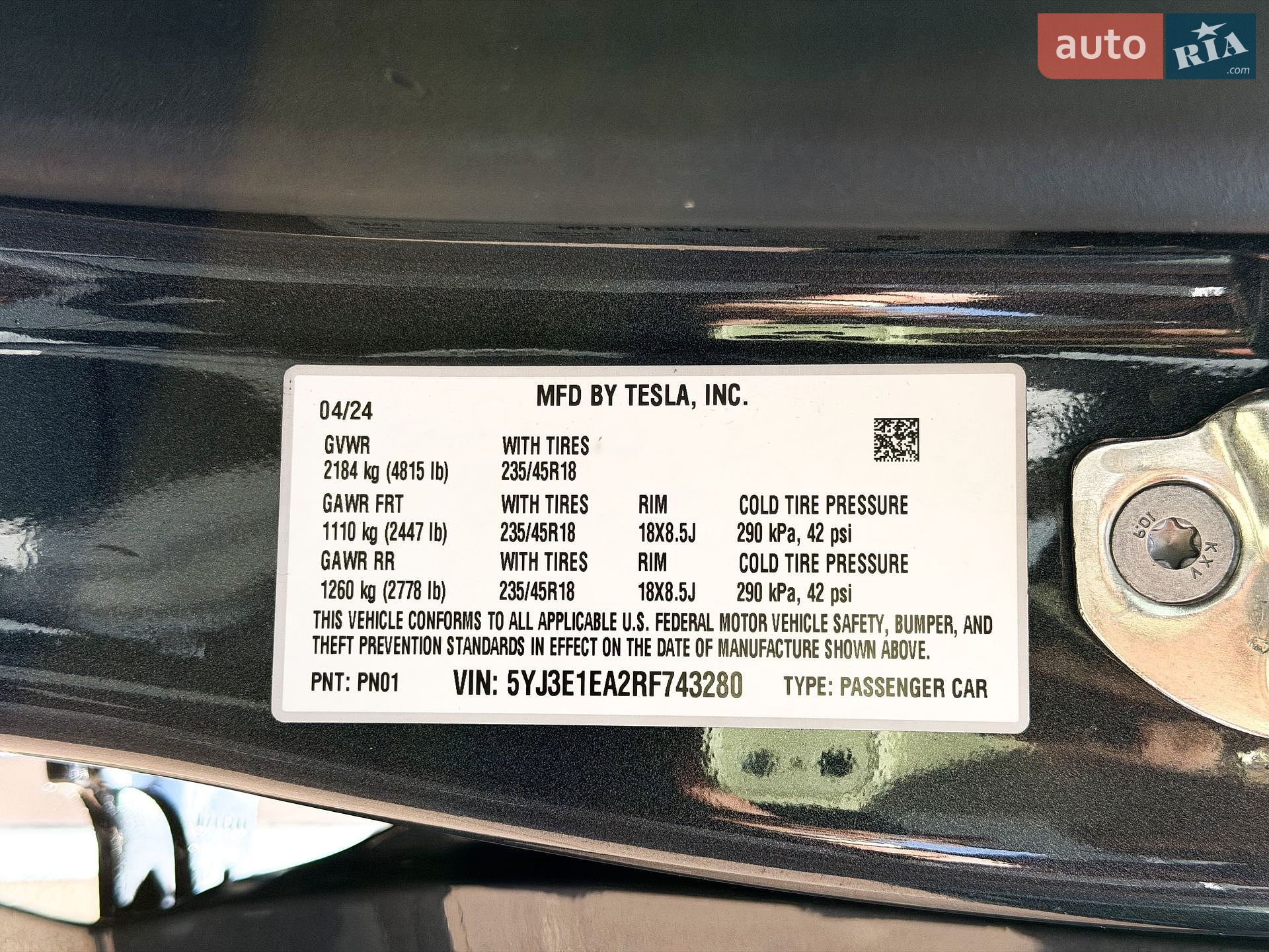 Tesla Model 3 2024 VIN 5YJ3E1EA2RF743280 фото оголошення 29 з 30