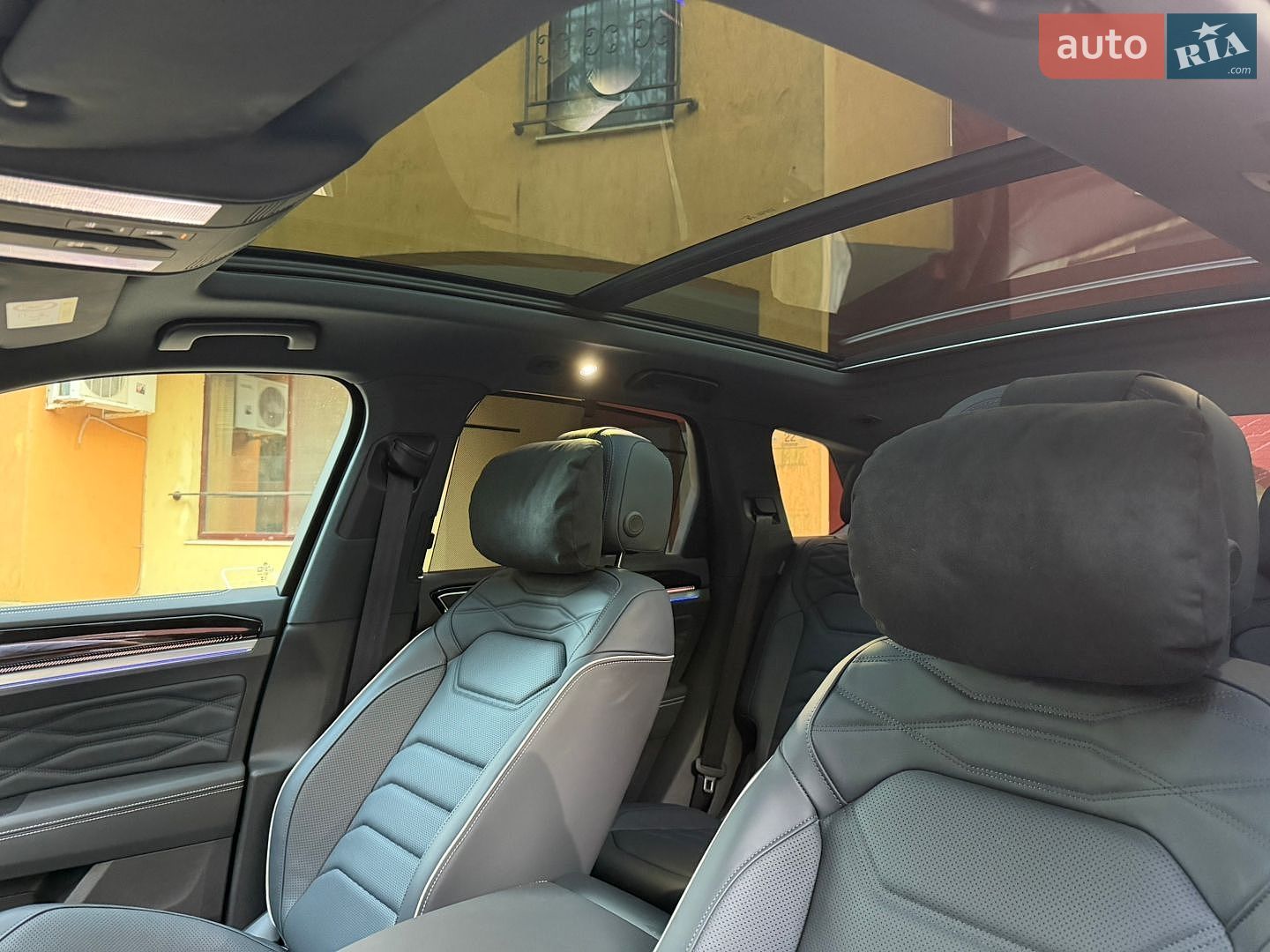 Volkswagen Touareg 2026 VIN WVGZZZCR5TD023990 фото оголошення 12 з 17