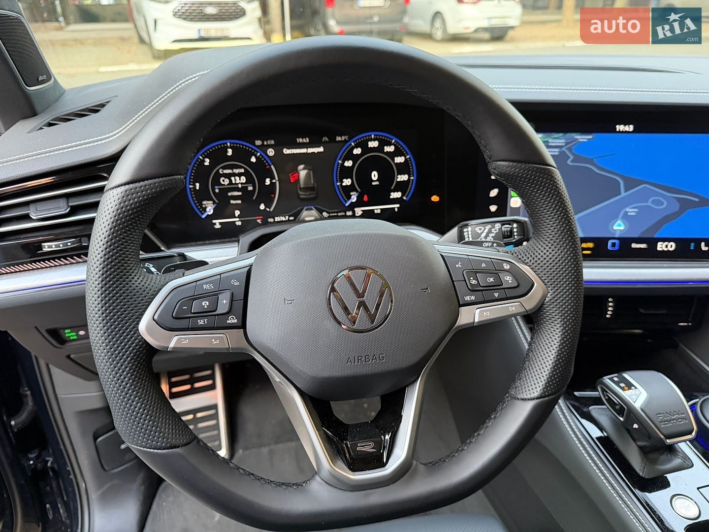 Volkswagen Touareg 2026 VIN WVGZZZCR5TD023990 фото оголошення 13 з 17