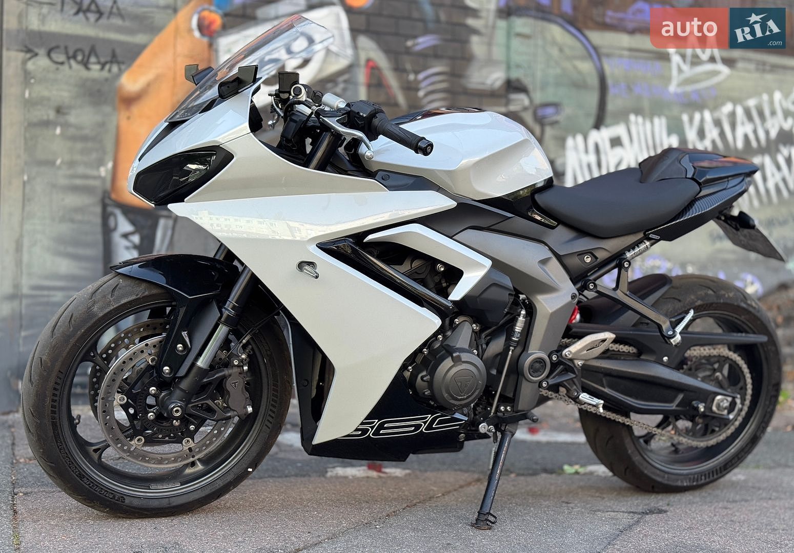 TRIUMPH DAYTONA 660 2024 VIN SMTL23UF7STBW5959 фото оголошення 8 з 15