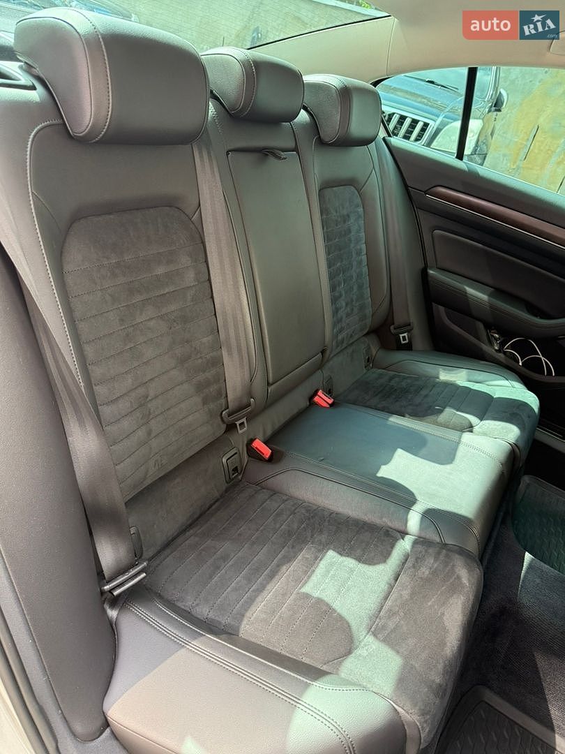 Volkswagen Passat 2016 VIN WVWZZZ3CZGE184923 фото оголошення 19 з 30