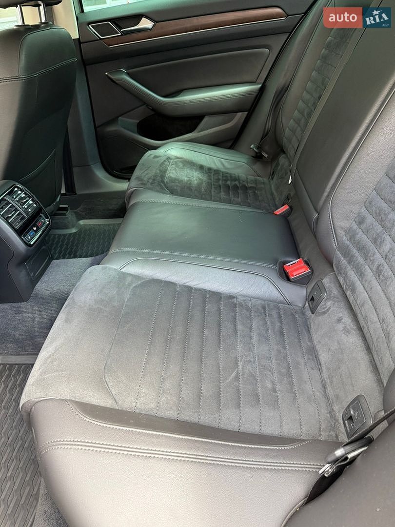 Volkswagen Passat 2016 VIN WVWZZZ3CZGE184923 фото оголошення 24 з 30