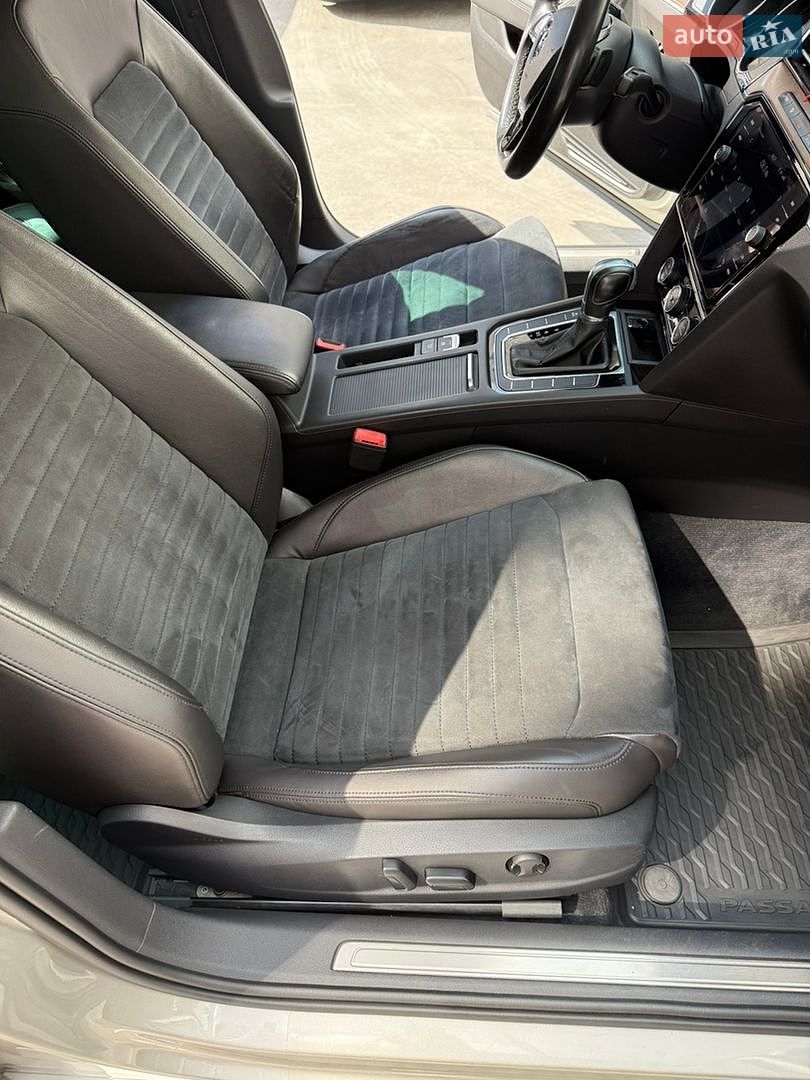 Volkswagen Passat 2016 VIN WVWZZZ3CZGE184923 фото оголошення 18 з 30