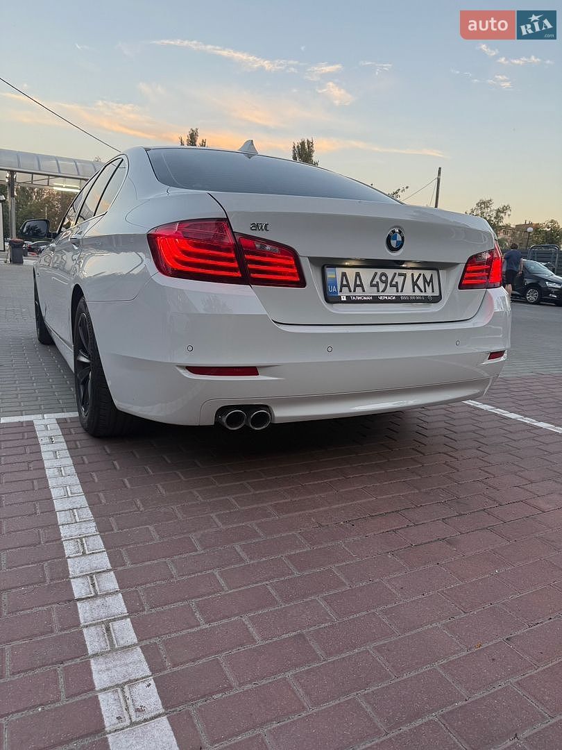 BMW 5 Series 2016 VIN WBA5A31000G369156 фото оголошення 13 з 22