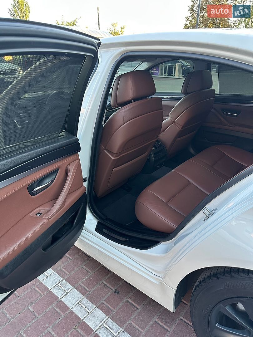 BMW 5 Series 2016 VIN WBA5A31000G369156 фото оголошення 16 з 22
