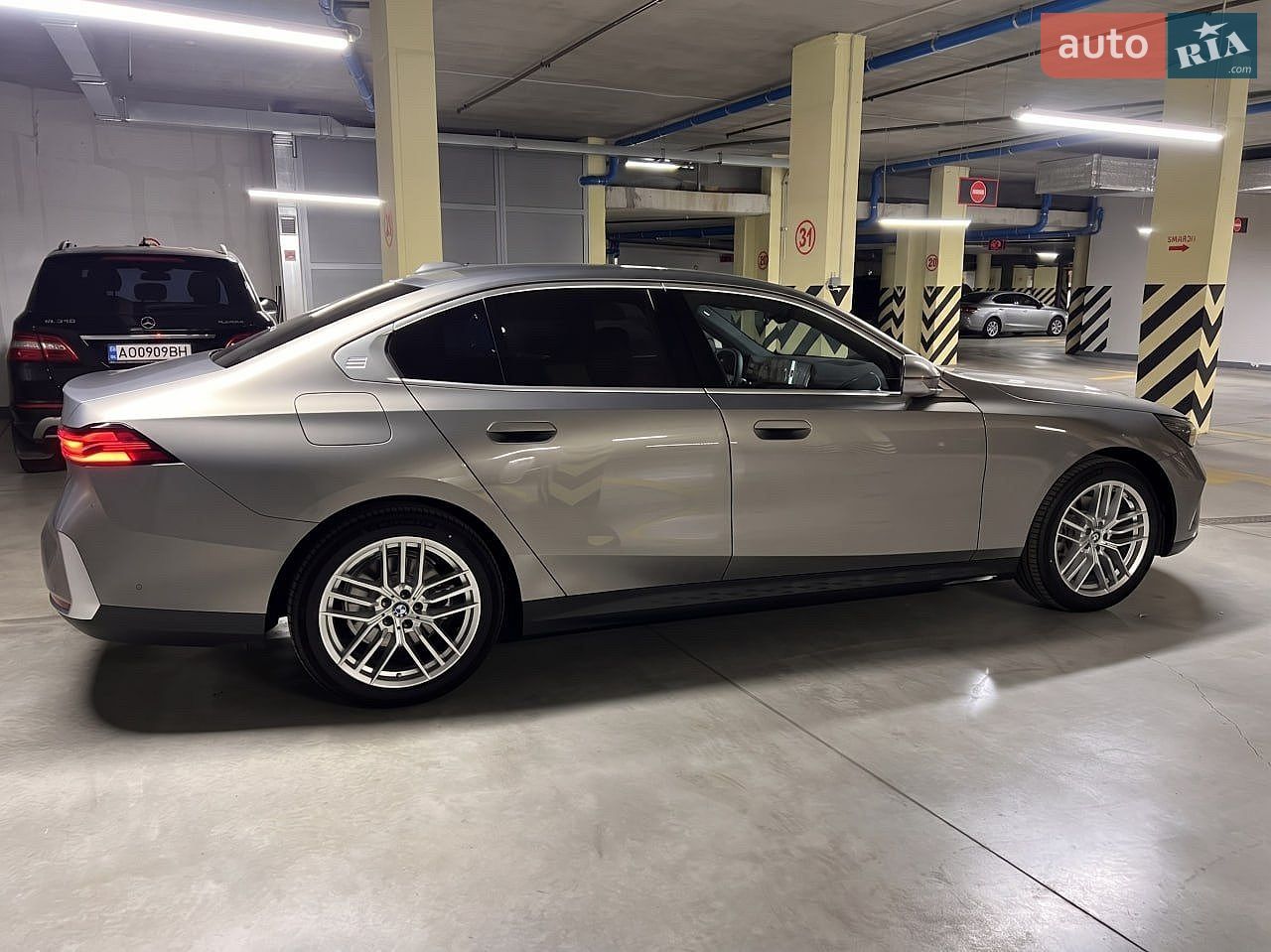 BMW 5 Series 2025 VIN WBA11FJ030CV74042 фото оголошення 9 з 24