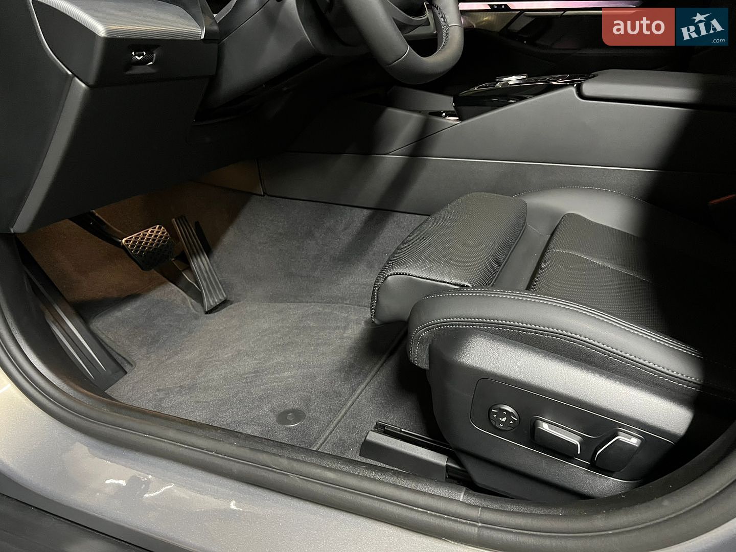 BMW 5 Series 2025 VIN WBA11FJ030CV74042 фото оголошення 21 з 24