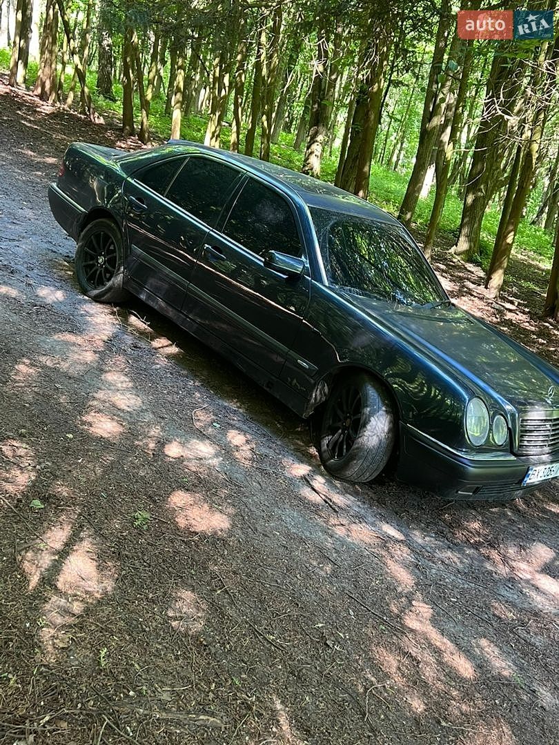 Mercedes-Benz E-Class 1996 VIN WDB2100371A074589 фото оголошення 7 з 13
