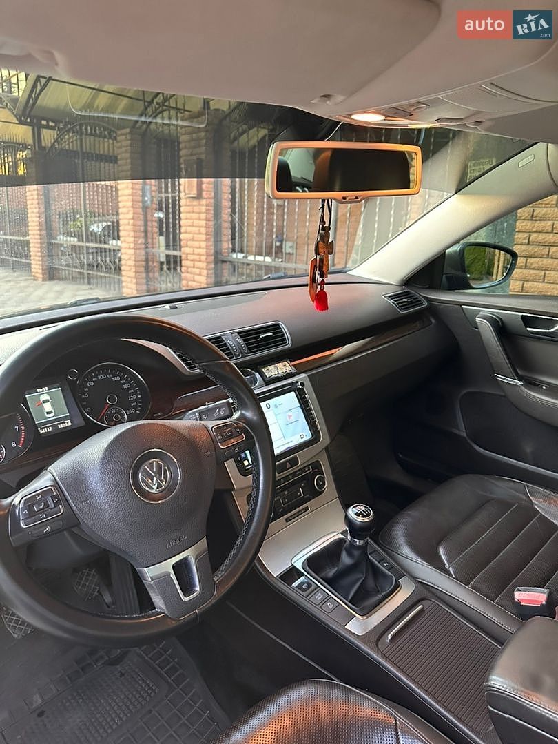 Volkswagen Passat 2011 VIN WVWZZZ3CZCP034434 фото оголошення 8 з 14