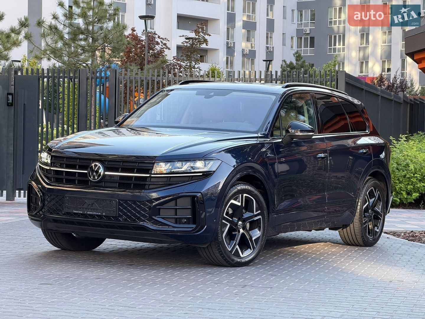 Volkswagen Touareg 2023 VIN WVGZZZCR2RD011966 фото оголошення 4 з 106