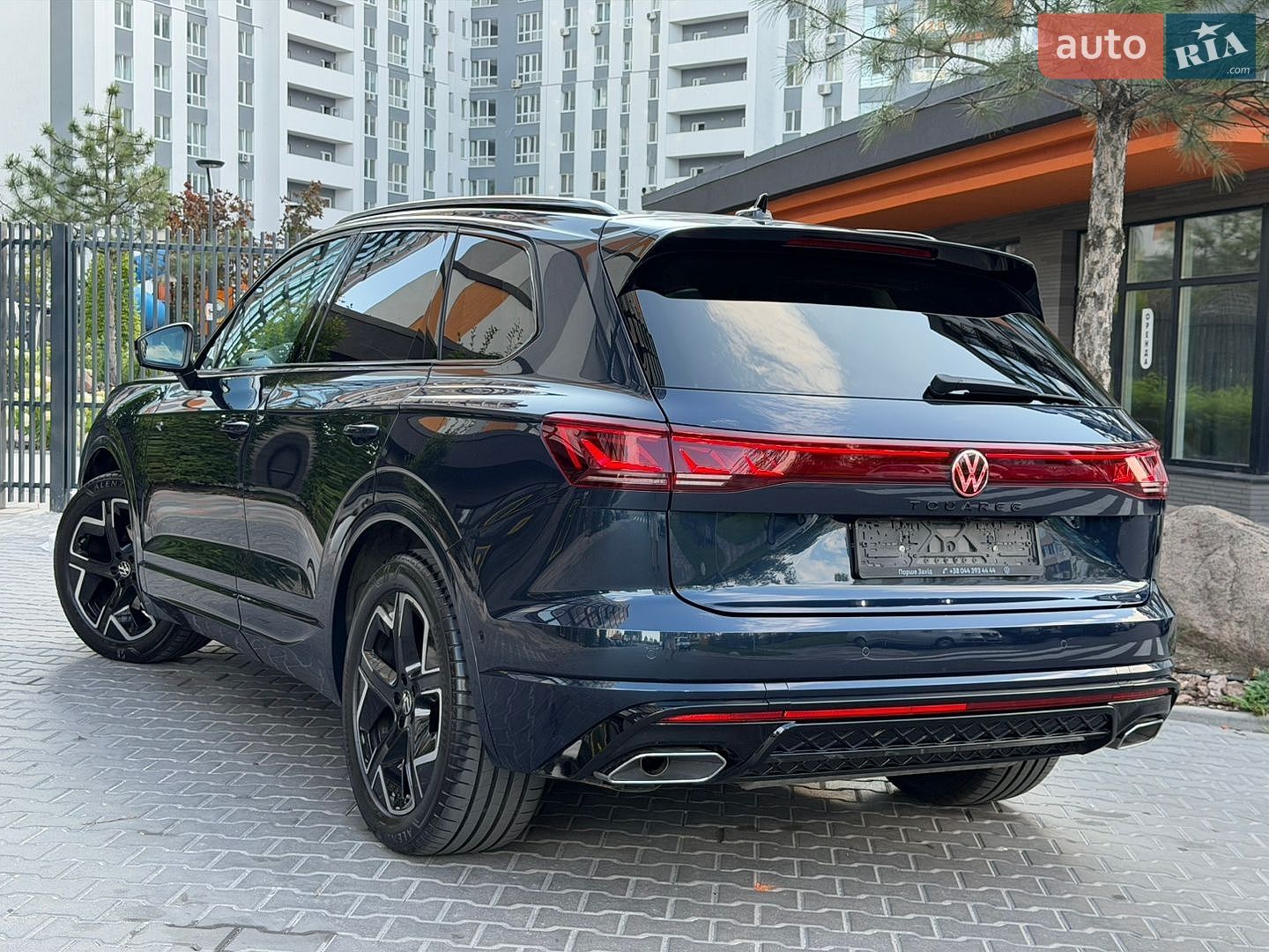Volkswagen Touareg 2023 VIN WVGZZZCR2RD011966 фото оголошення 13 з 106