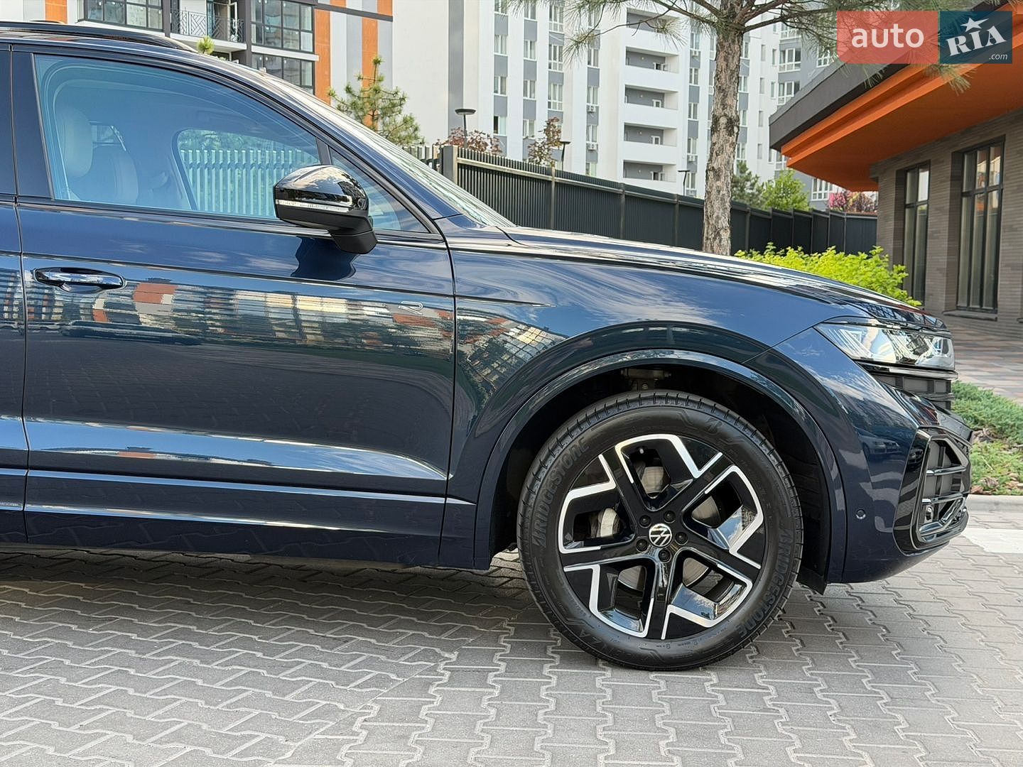 Volkswagen Touareg 2023 VIN WVGZZZCR2RD011966 фото оголошення 23 з 106