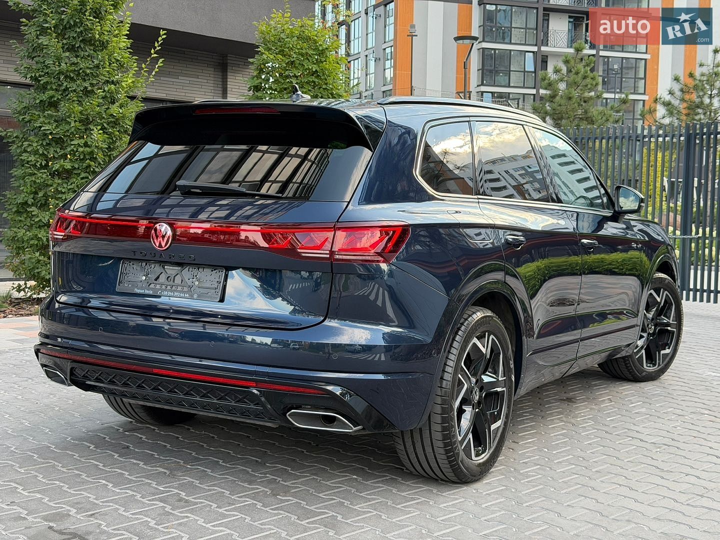 Volkswagen Touareg 2023 VIN WVGZZZCR2RD011966 фото оголошення 18 з 106