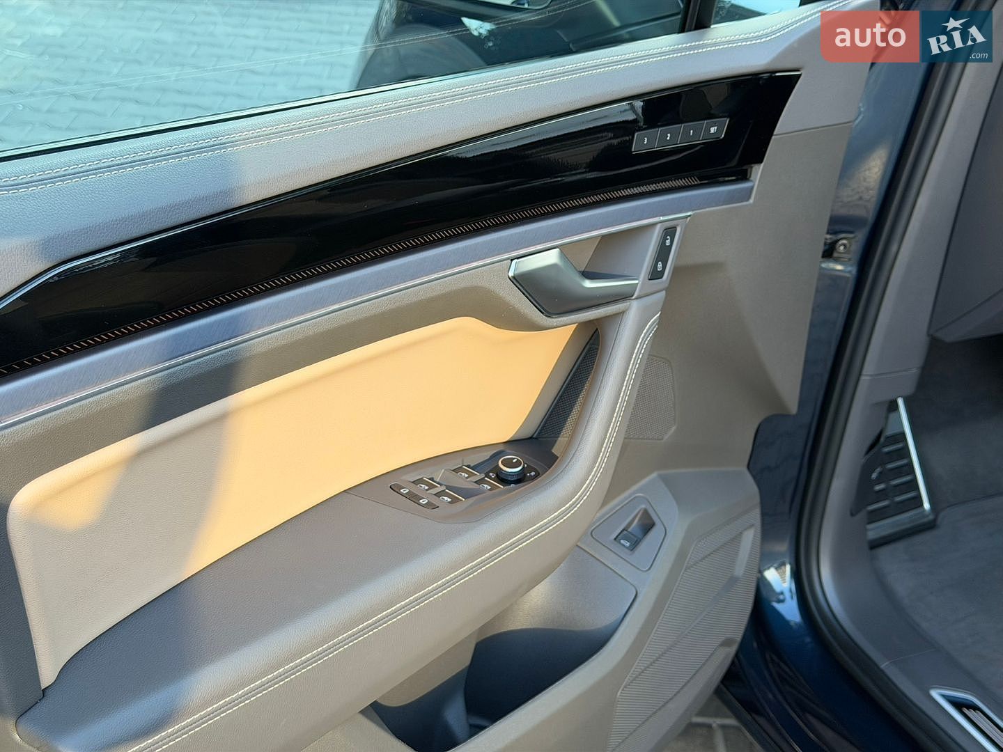 Volkswagen Touareg 2023 VIN WVGZZZCR2RD011966 фото оголошення 38 з 106