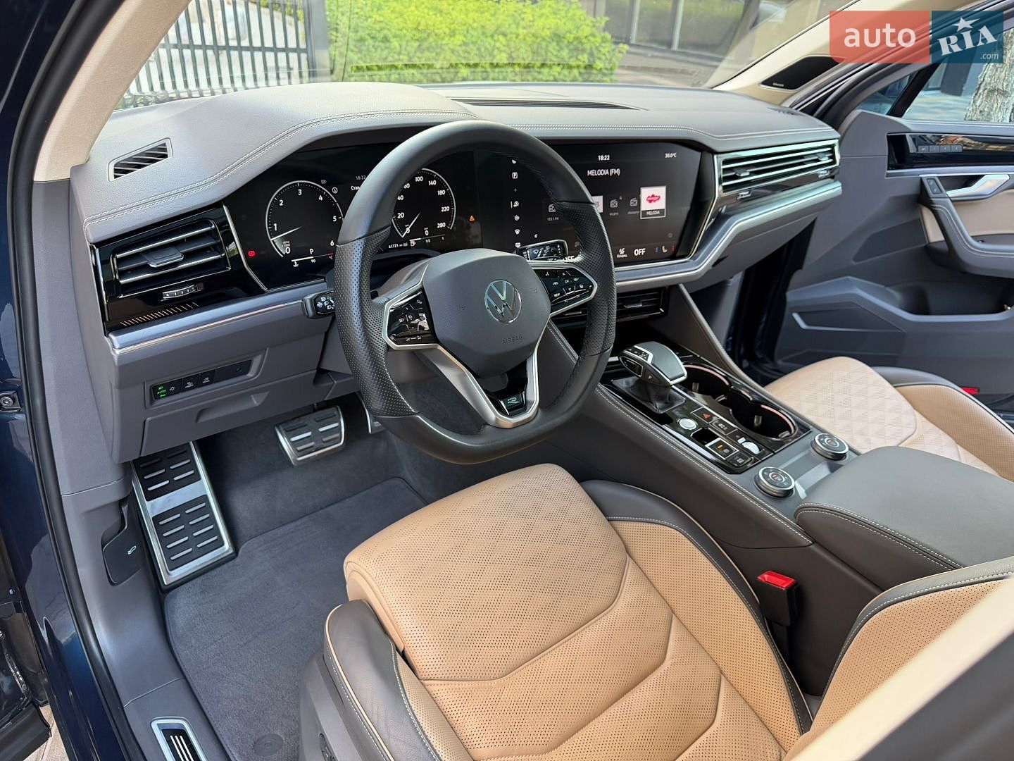 Volkswagen Touareg 2023 VIN WVGZZZCR2RD011966 фото оголошення 36 з 106