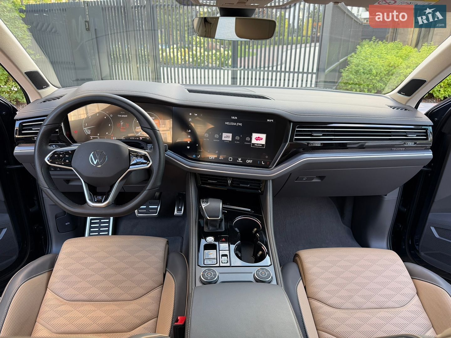 Volkswagen Touareg 2023 VIN WVGZZZCR2RD011966 фото оголошення 46 з 106