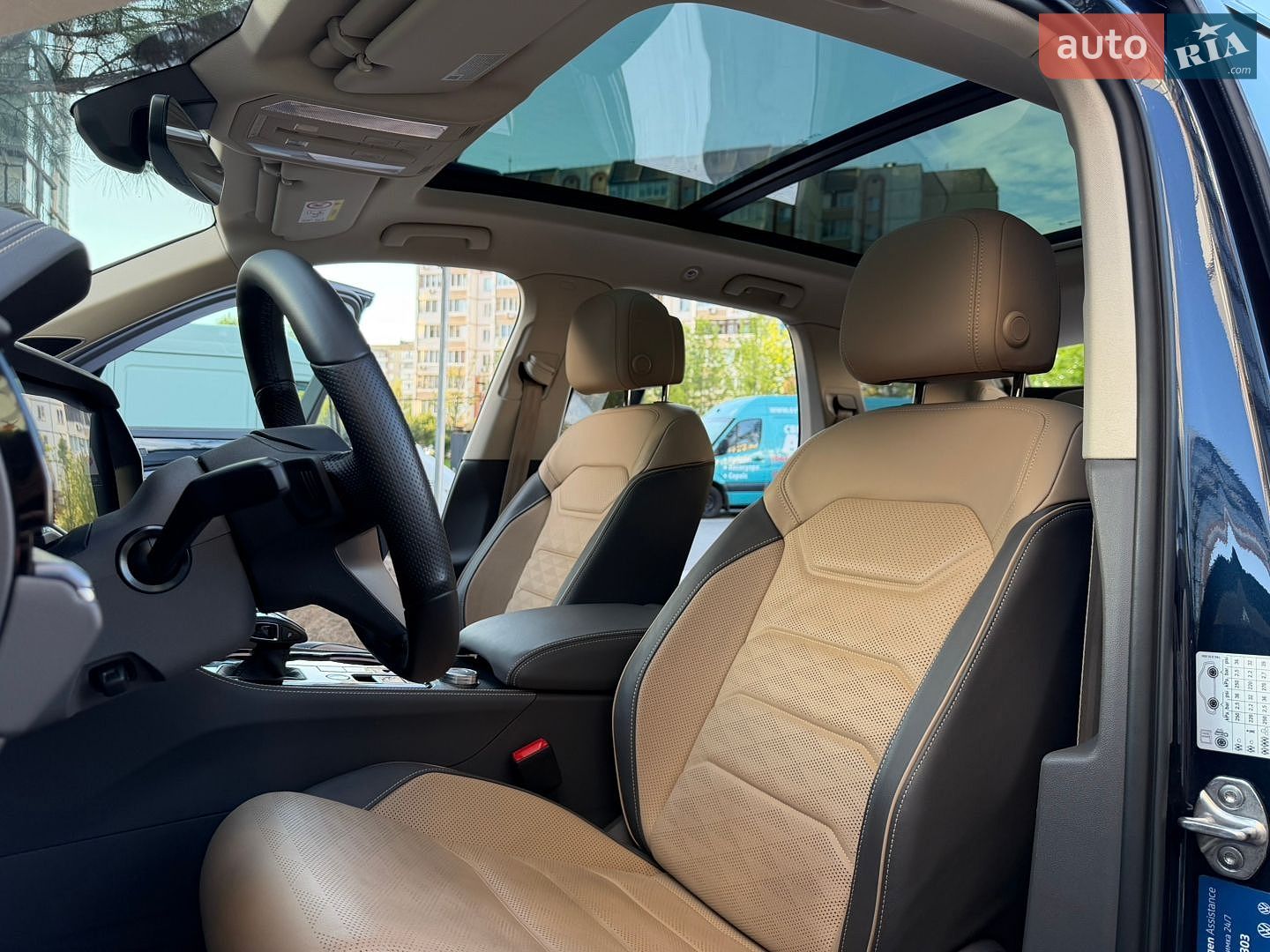 Volkswagen Touareg 2023 VIN WVGZZZCR2RD011966 фото оголошення 41 з 106