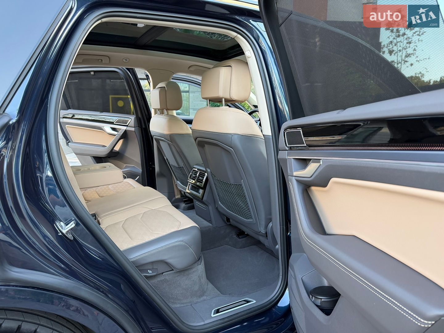 Volkswagen Touareg 2023 VIN WVGZZZCR2RD011966 фото оголошення 77 з 106