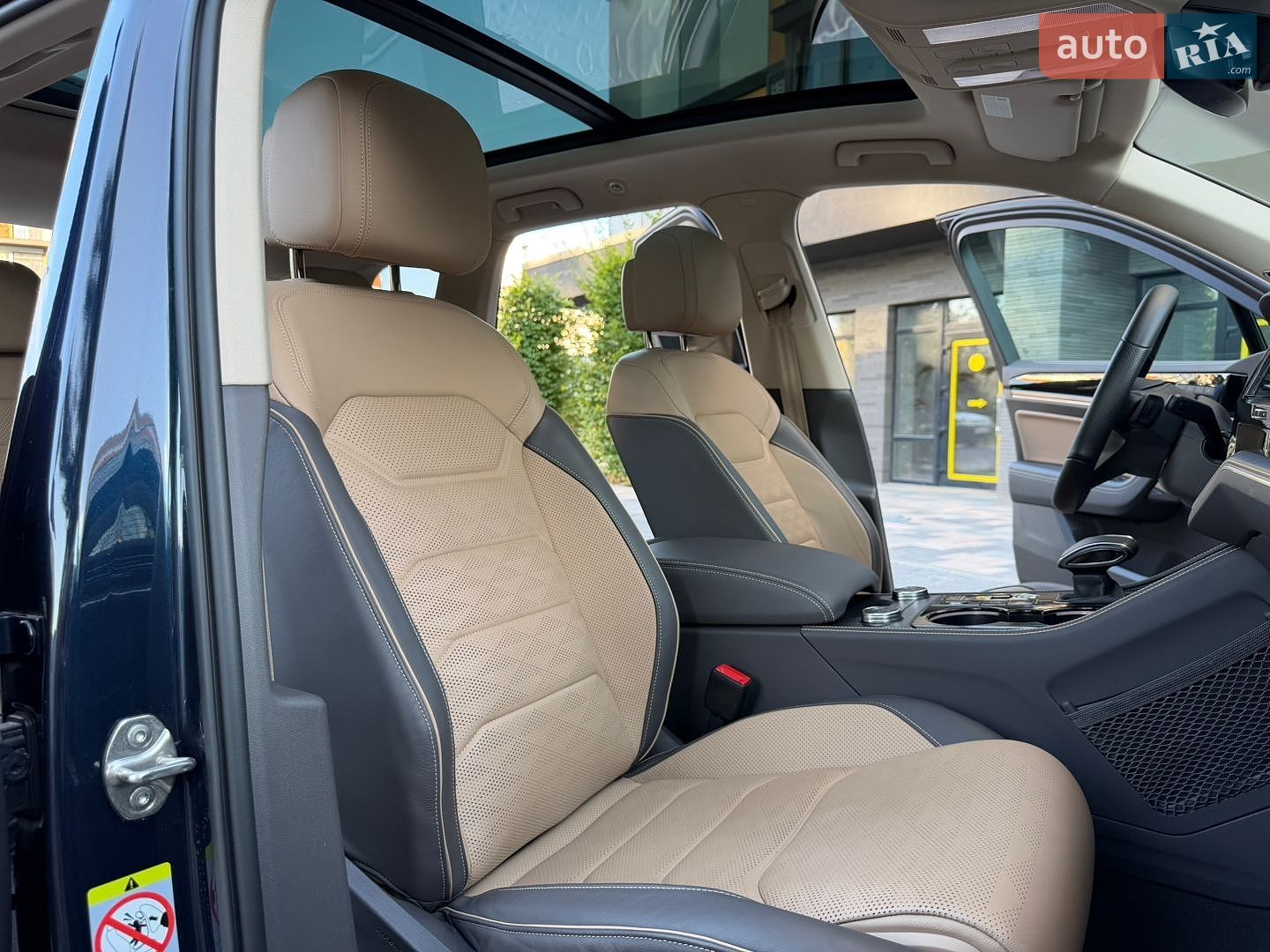 Volkswagen Touareg 2023 VIN WVGZZZCR2RD011966 фото оголошення 92 з 106