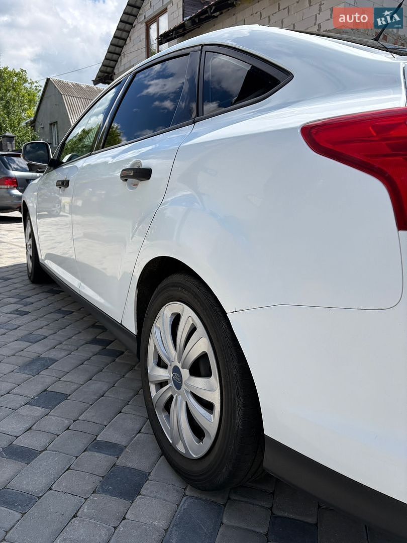 Ford Focus 2013 VIN WF0MXXGCBMDA25364 фото оголошення 3 з 15