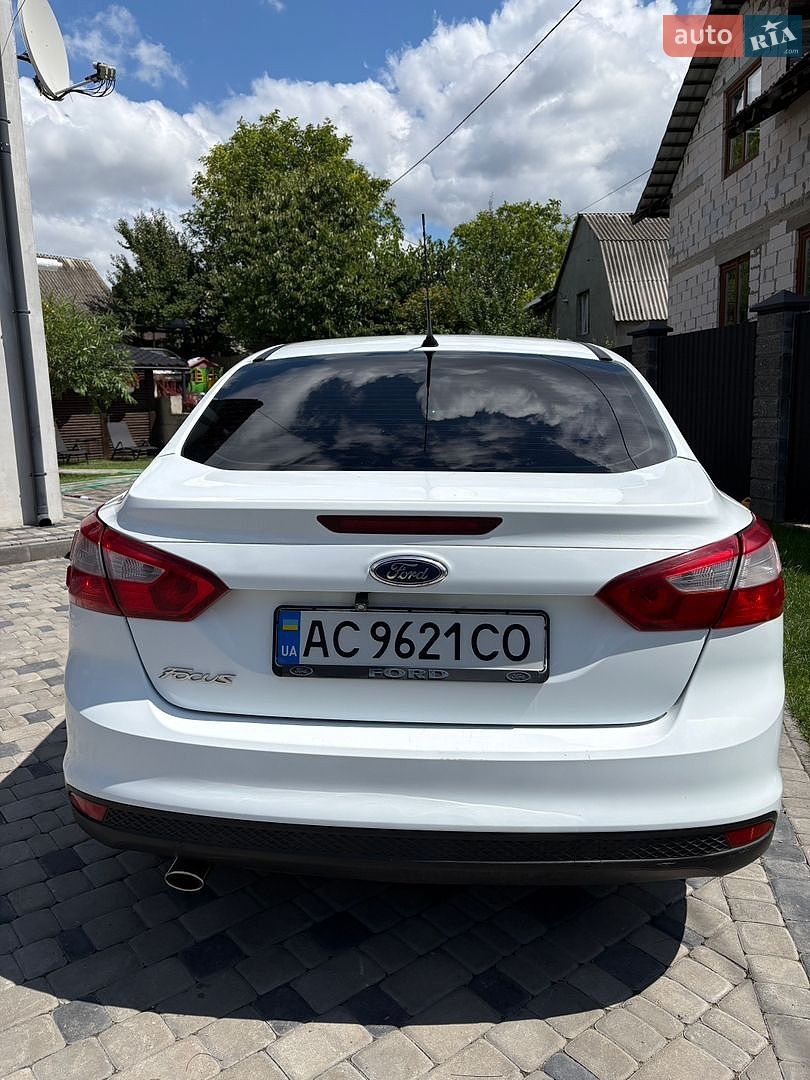 Ford Focus 2013 VIN WF0MXXGCBMDA25364 фото оголошення 7 з 15