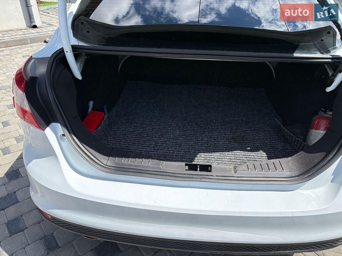 Ford Focus 2013 VIN WF0MXXGCBMDA25364 фото оголошення 10 з 15