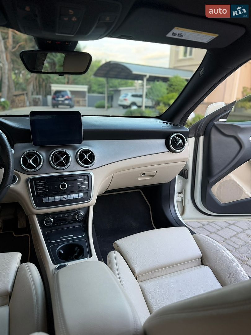 Mercedes-Benz CLA-Class 2017 VIN WDDSJ4EB0HN427772 фото оголошення 44 з 53