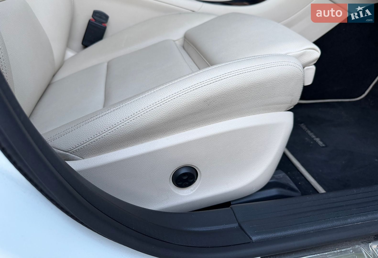 Mercedes-Benz CLA-Class 2017 VIN WDDSJ4EB0HN427772 фото оголошення 53 з 53