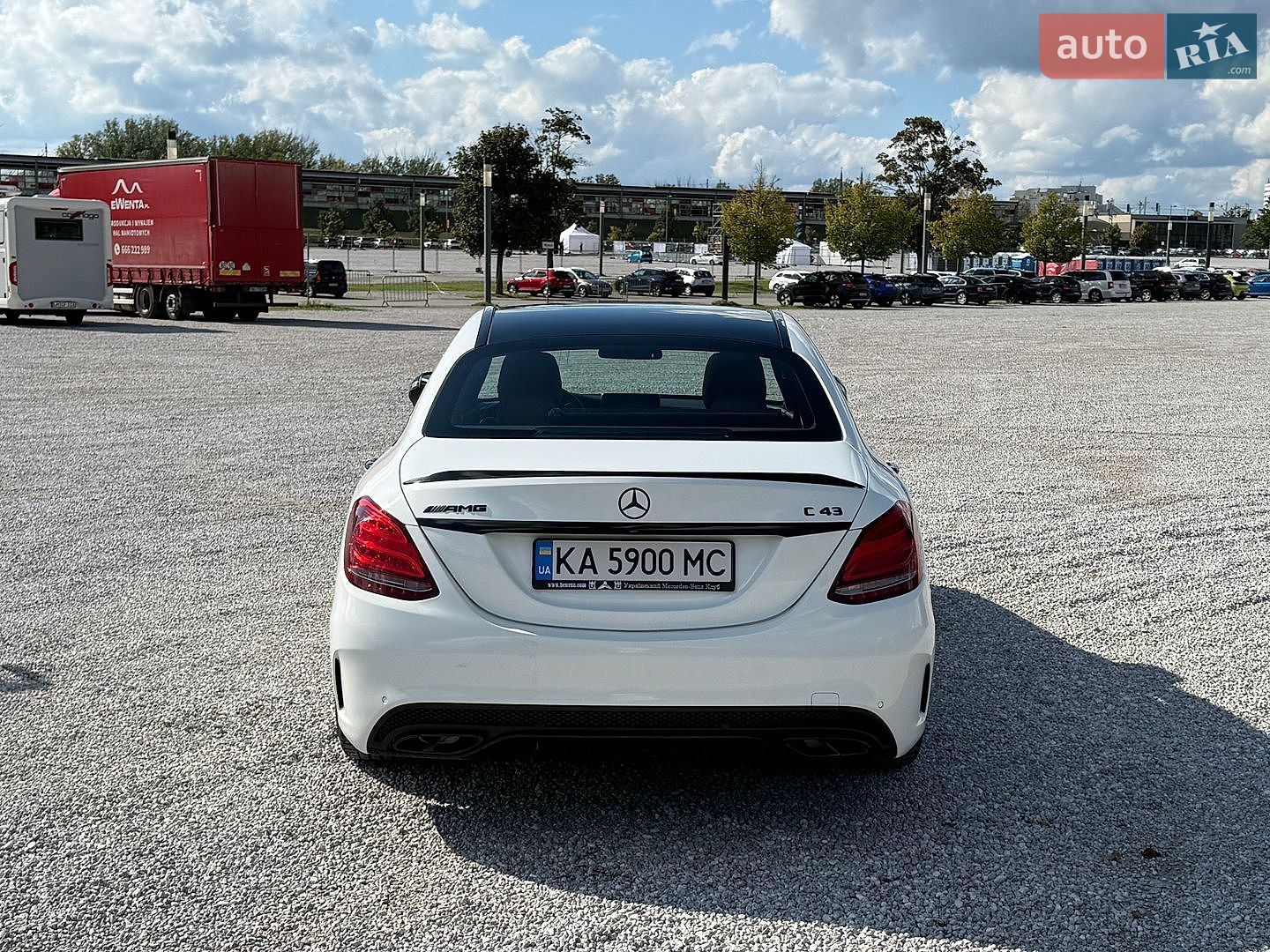 Mercedes-Benz C-Class 2016 VIN 55SWF6EB6HU193708 фото оголошення 3 з 19
