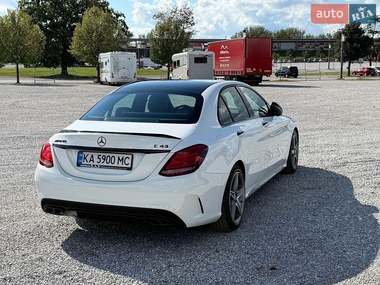 Mercedes-Benz C-Class 2016 VIN 55SWF6EB6HU193708 фото оголошення 4 з 19