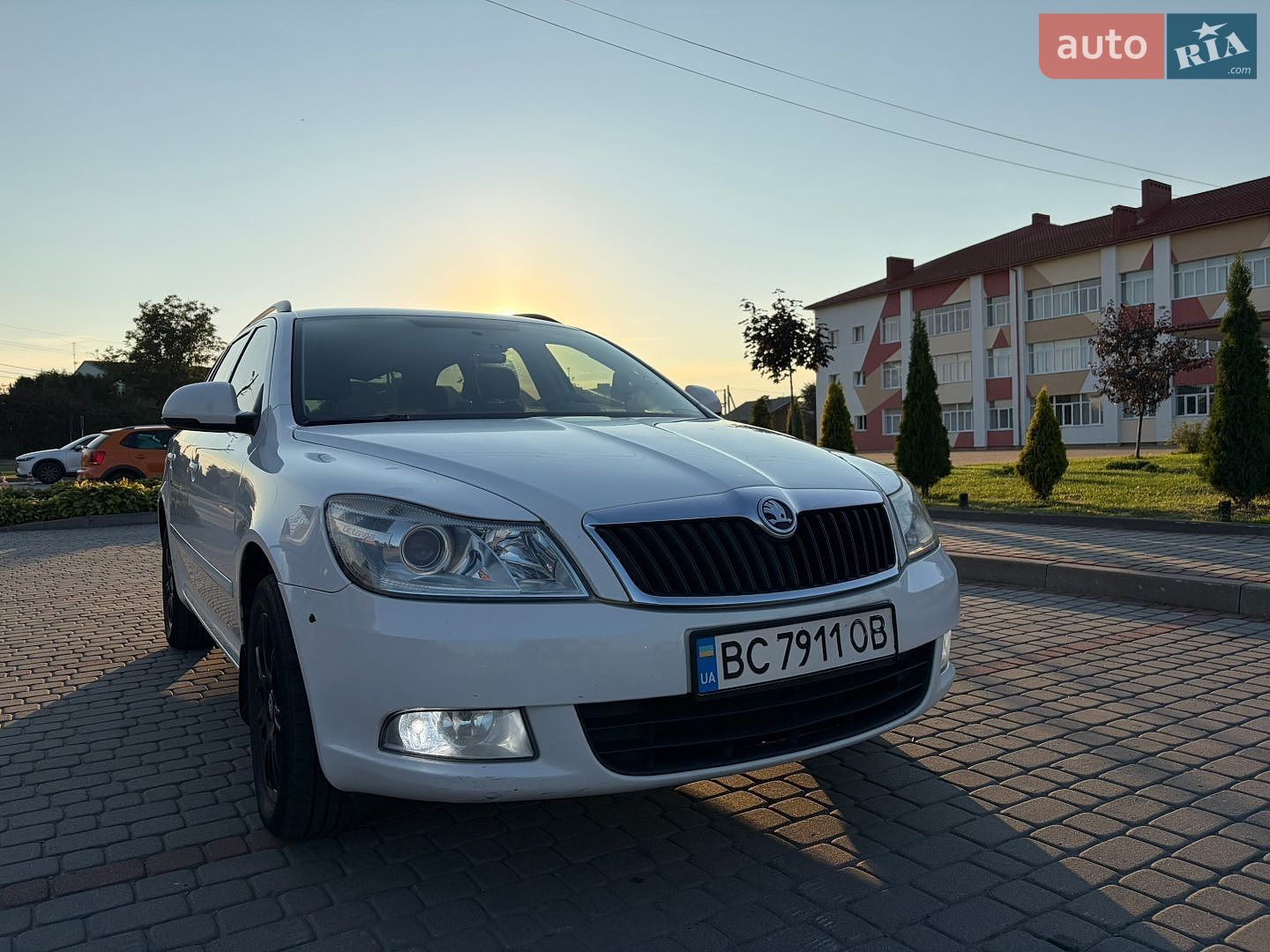 Skoda Octavia 2010 VIN TMBKT61Z7A2117340 фото оголошення 2 з 20