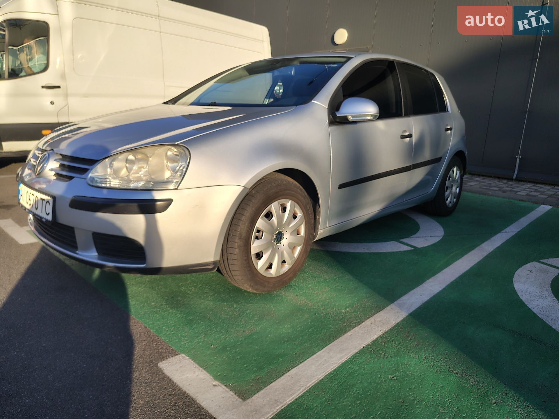 Volkswagen Golf 2004 VIN WVWZZZ1KZ5W075854 фото оголошення 4 з 11