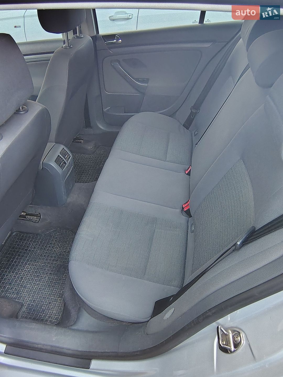 Volkswagen Golf 2004 VIN WVWZZZ1KZ5W075854 фото оголошення 10 з 11