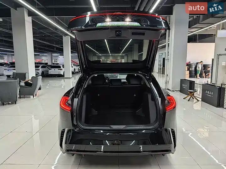 Toyota bZ5 2025 VIN LS6CME0F2TB457539 фото оголошення 10 з 18