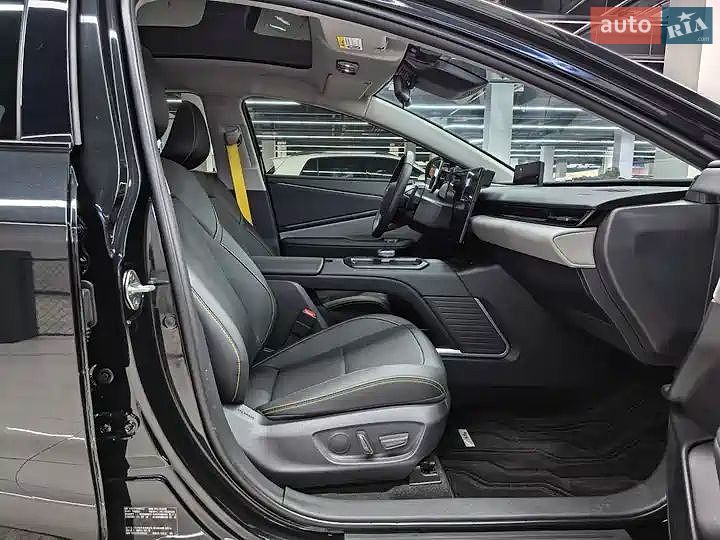 Toyota bZ5 2025 VIN LS6CME0F2TB457539 фото оголошення 12 з 18